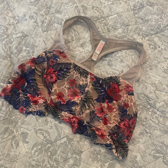 PINK Victoria's Secret Other - Beautiful flower design lace bralette from Victoria’s Secret pink